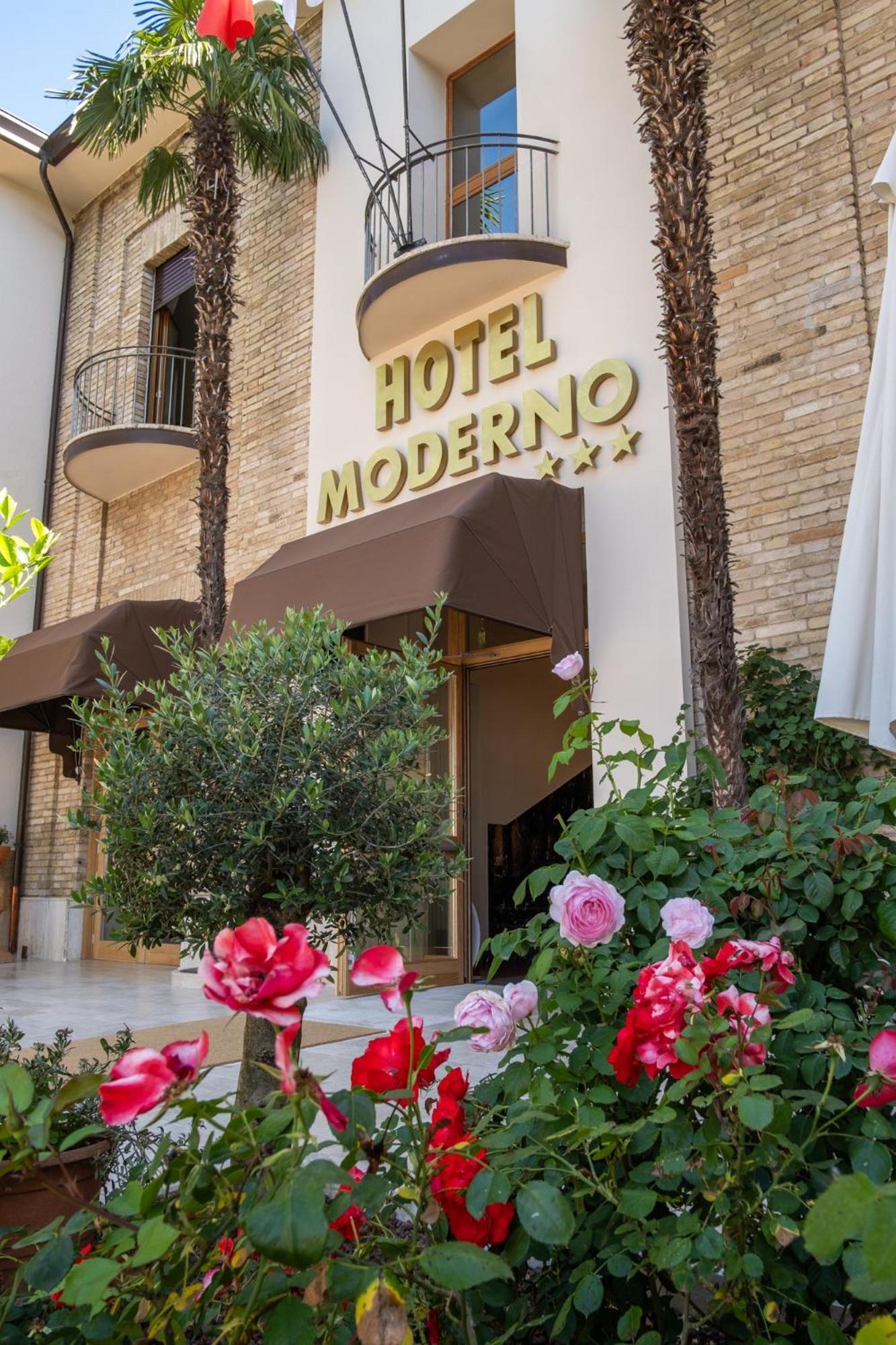 Hotel Moderno Ασίζη Εξωτερικό φωτογραφία