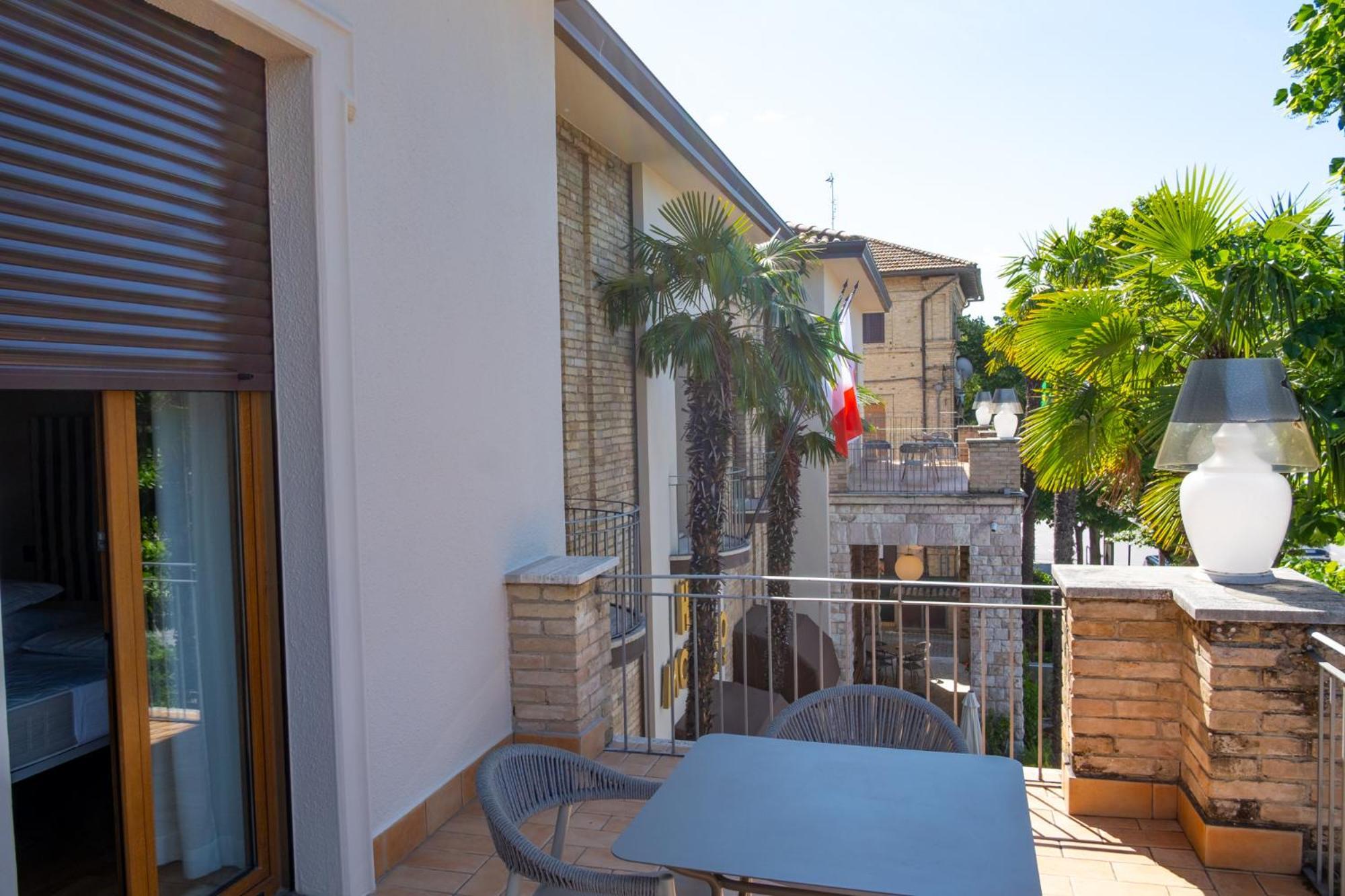 Hotel Moderno Ασίζη Εξωτερικό φωτογραφία