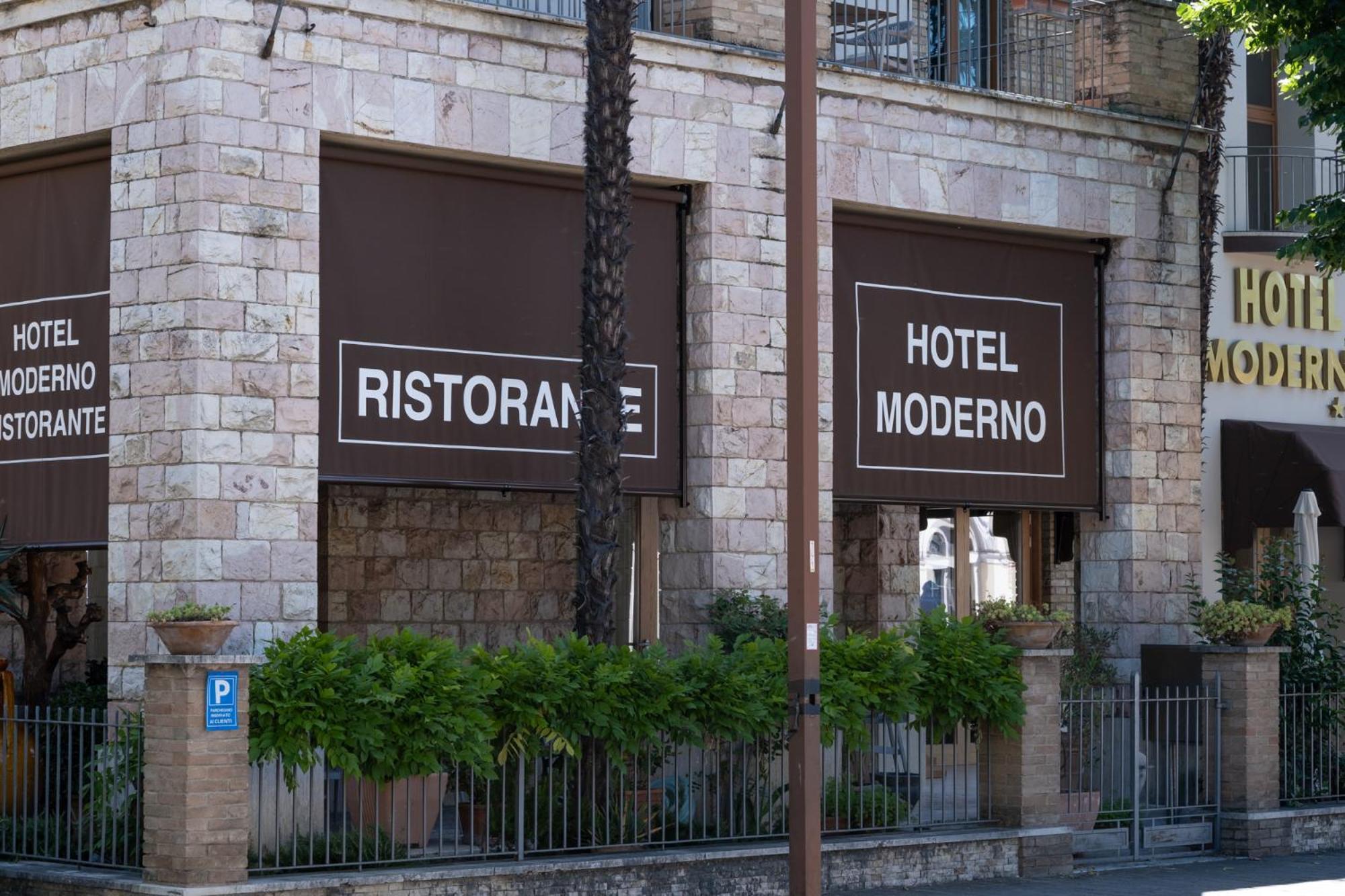 Hotel Moderno Ασίζη Εξωτερικό φωτογραφία